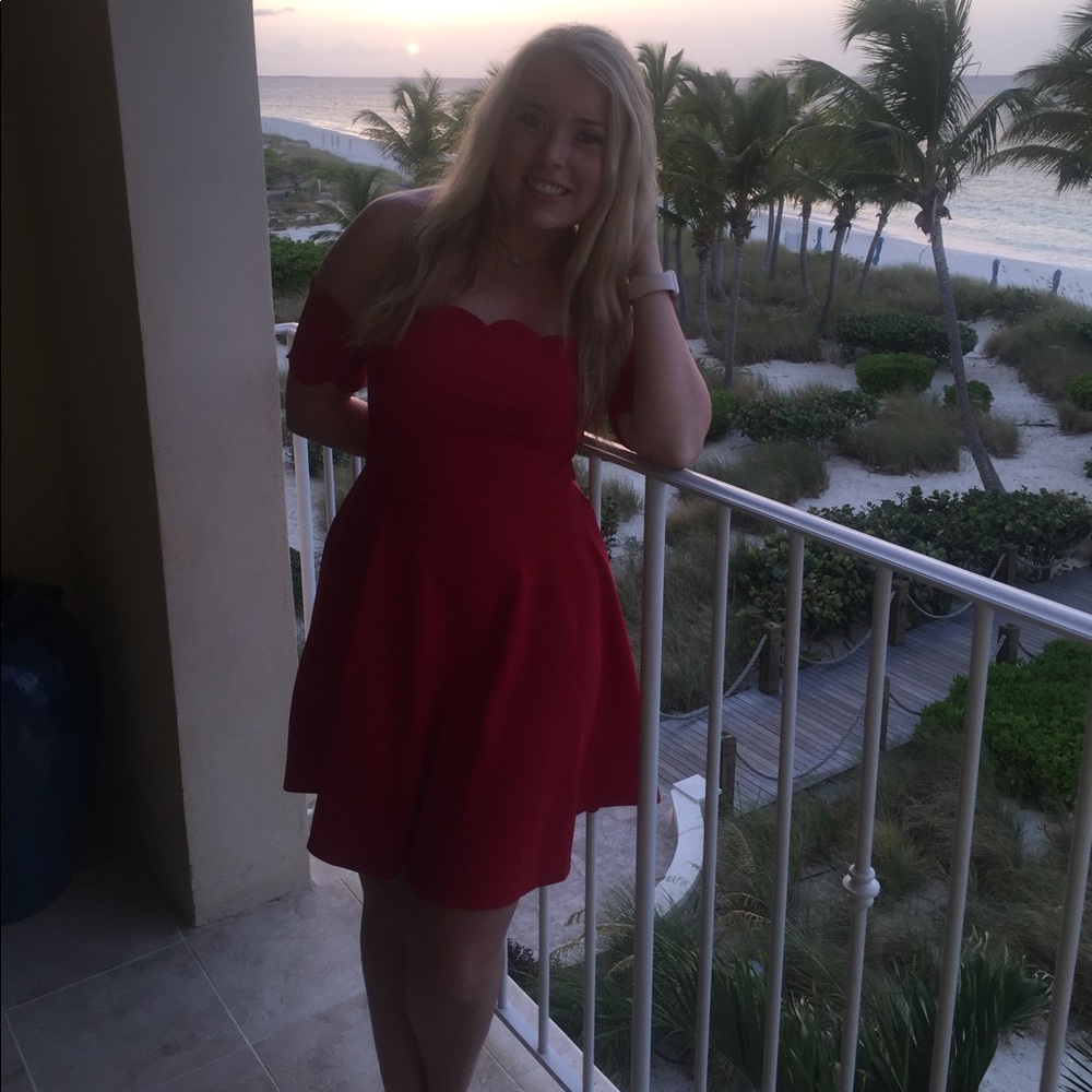 Red Dress - Picture 2 of 4